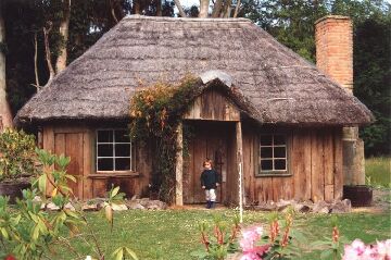  The cuddy - historic thatched cottage
